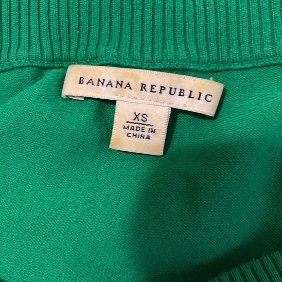 Retro Style Green Sweater - Picture 5 of 5